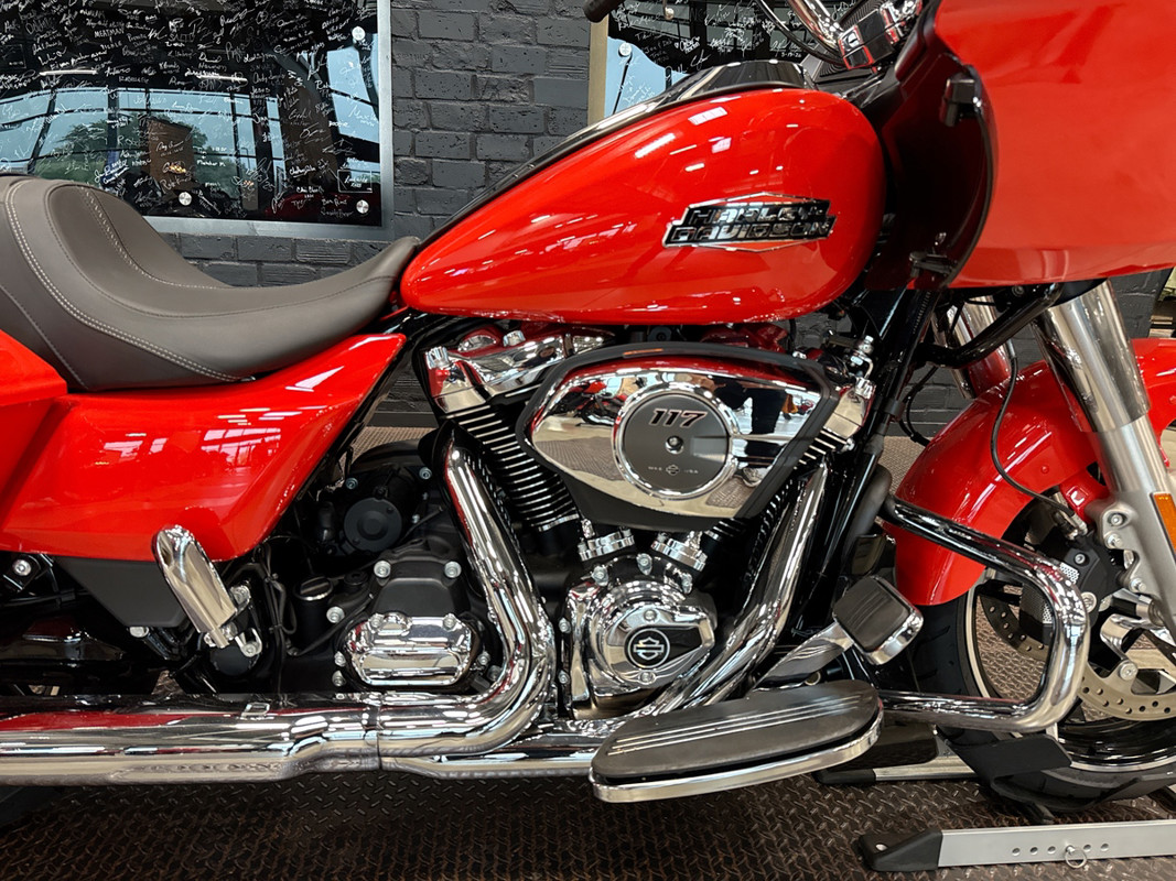 Road Glide®