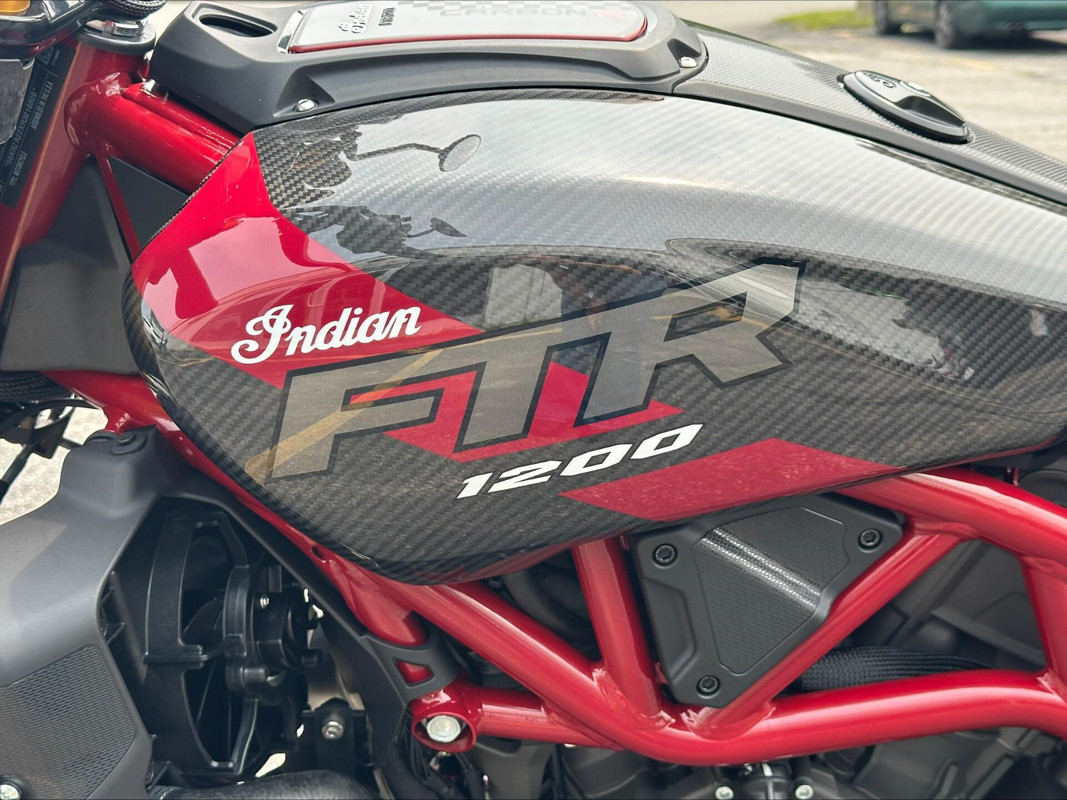 FTR R Carbon