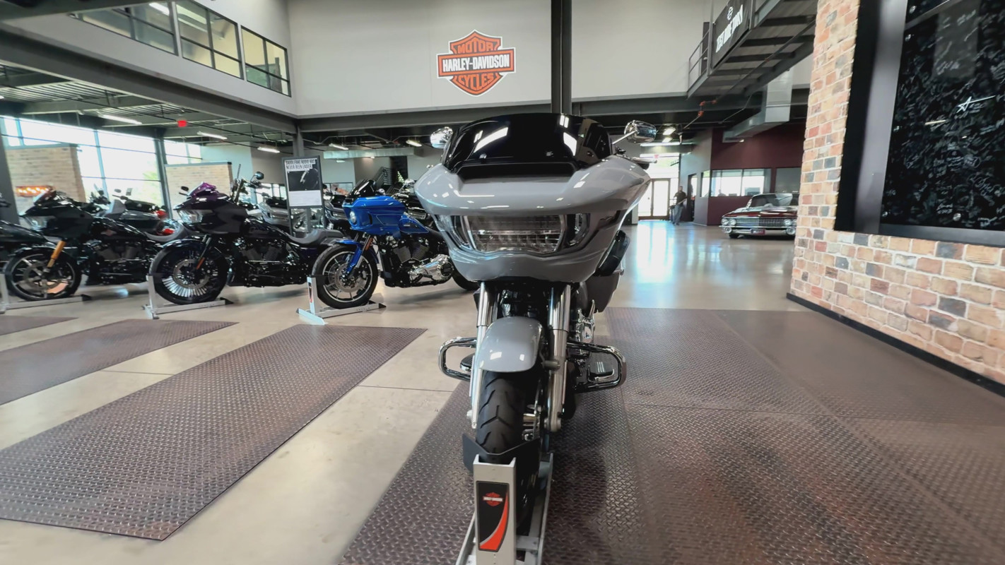 Road Glide®