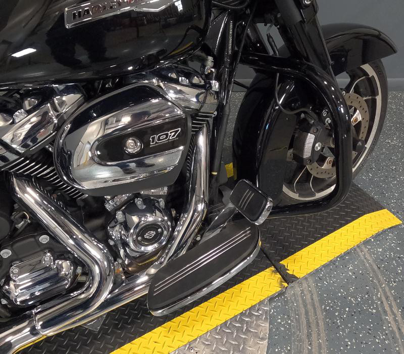 Street Glide®