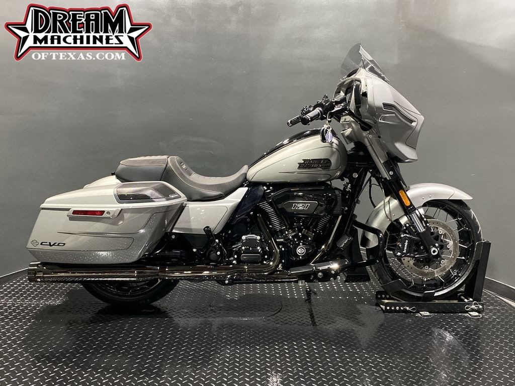 CVO® Street Glide®