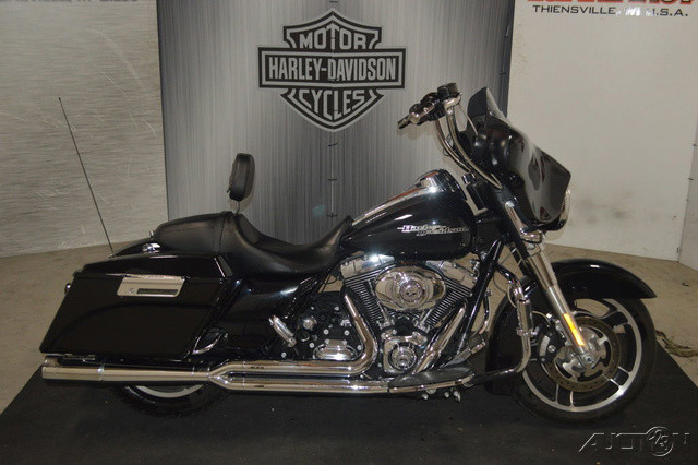 Street Glide®