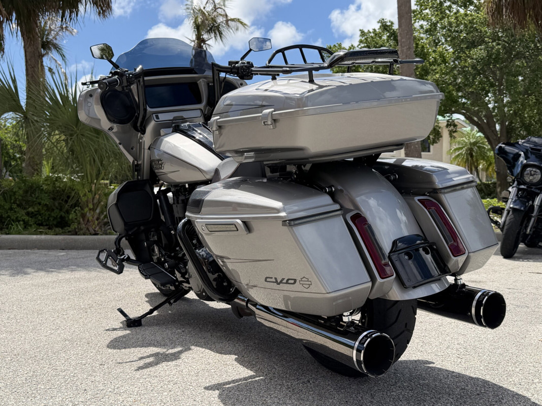 CVO® Street Glide®