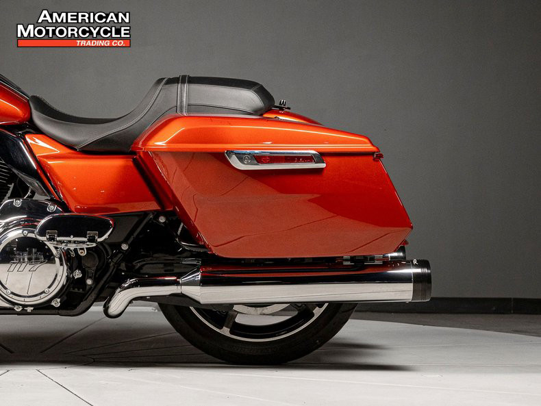 Road Glide®