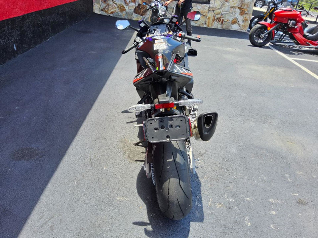 RSV4 1100