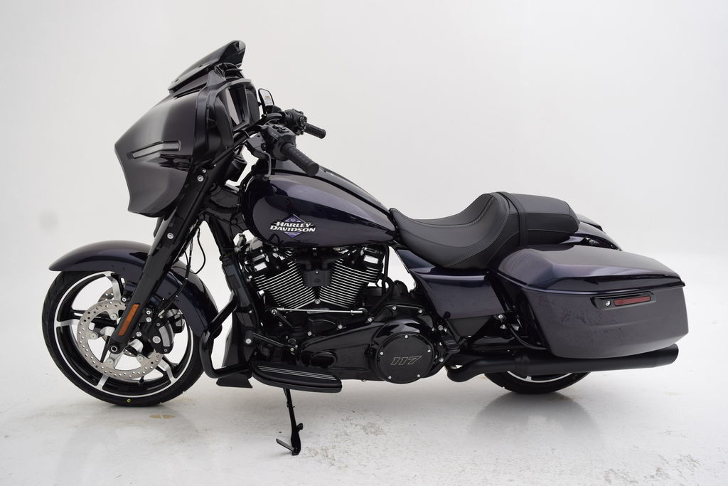 Street Glide®