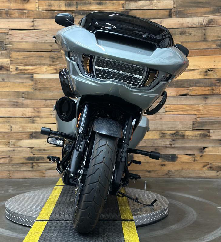 CVO® Road Glide®