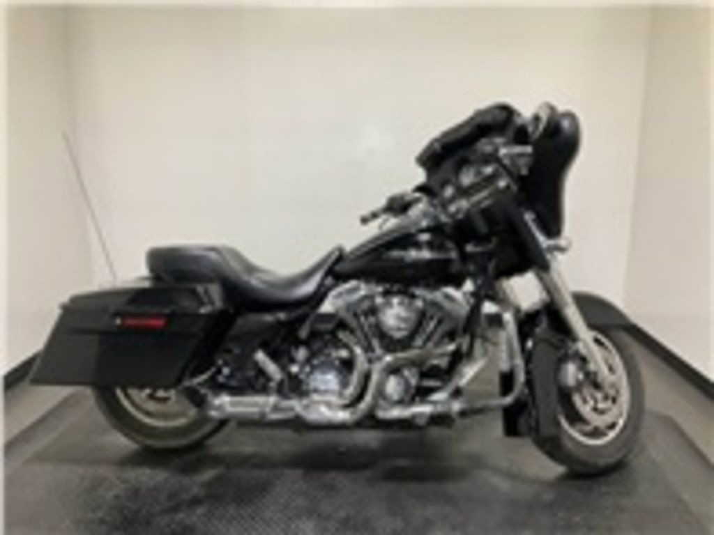 Street Glide®