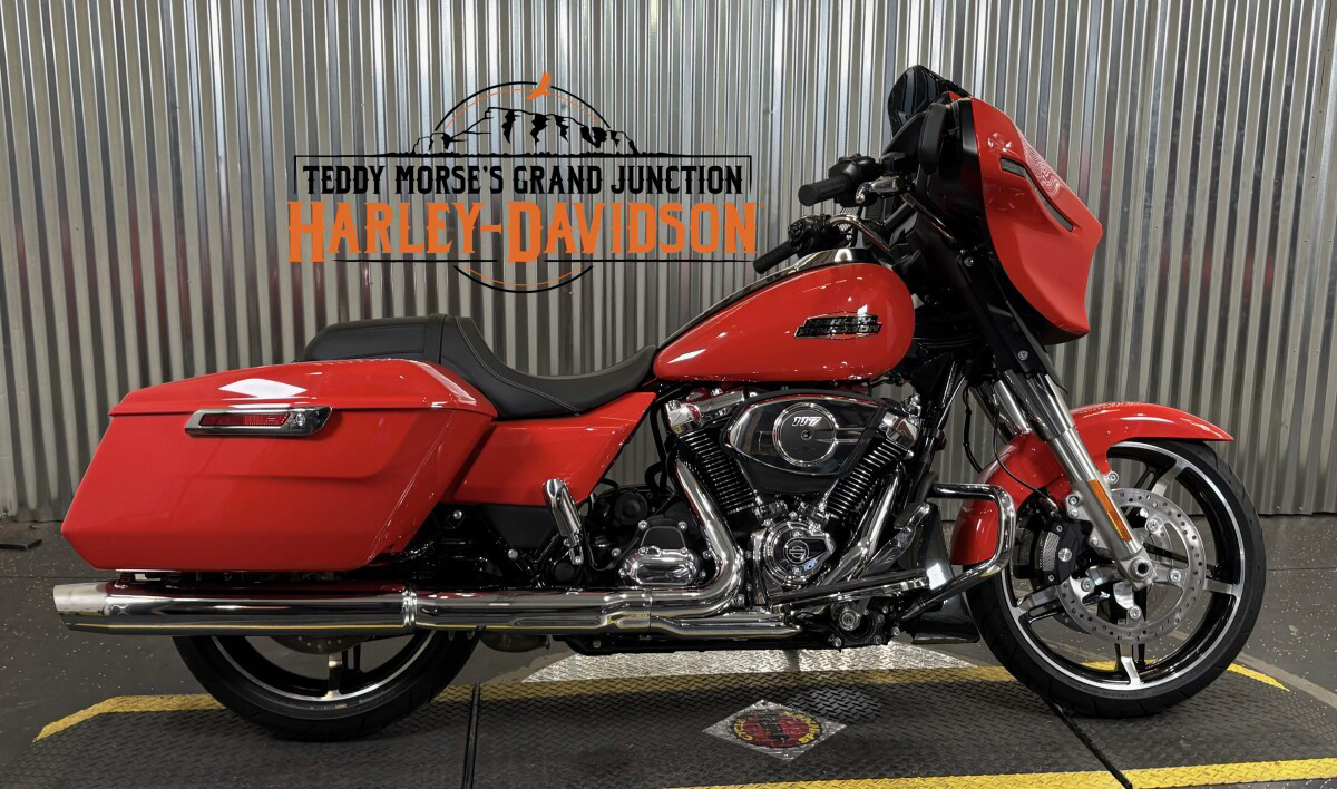 Street Glide®