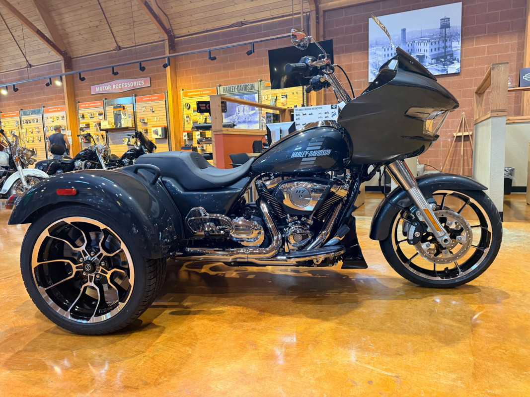 Road Glide® 3