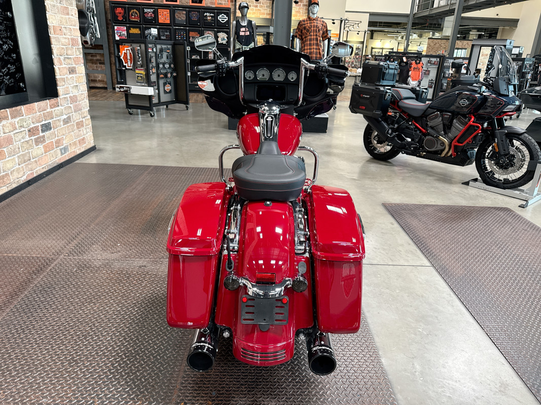Street Glide®