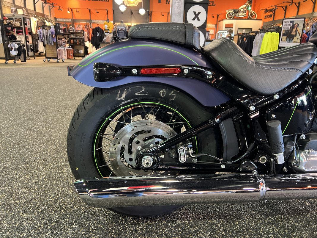 Street Bob®