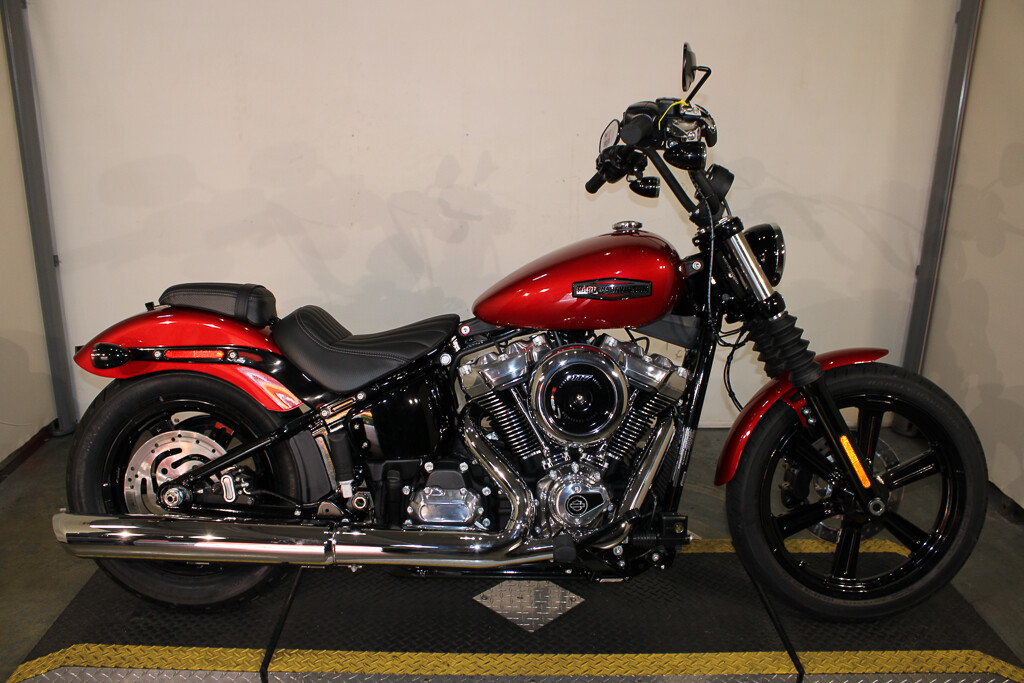 Street Bob®