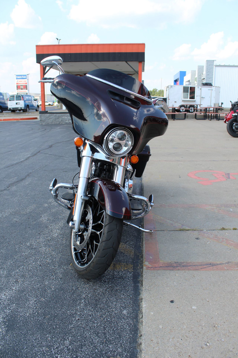 Street Glide®