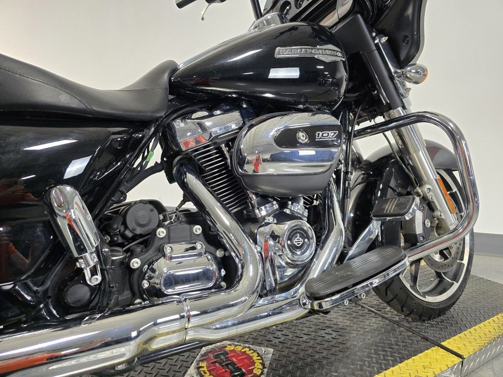 Street Glide®