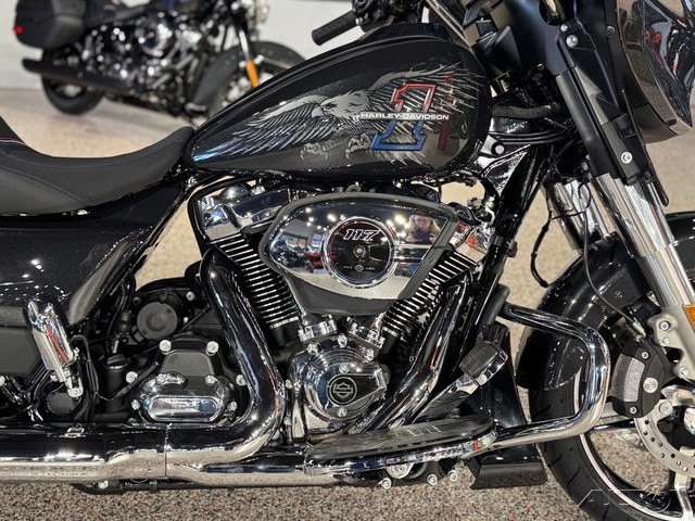 Street Glide®