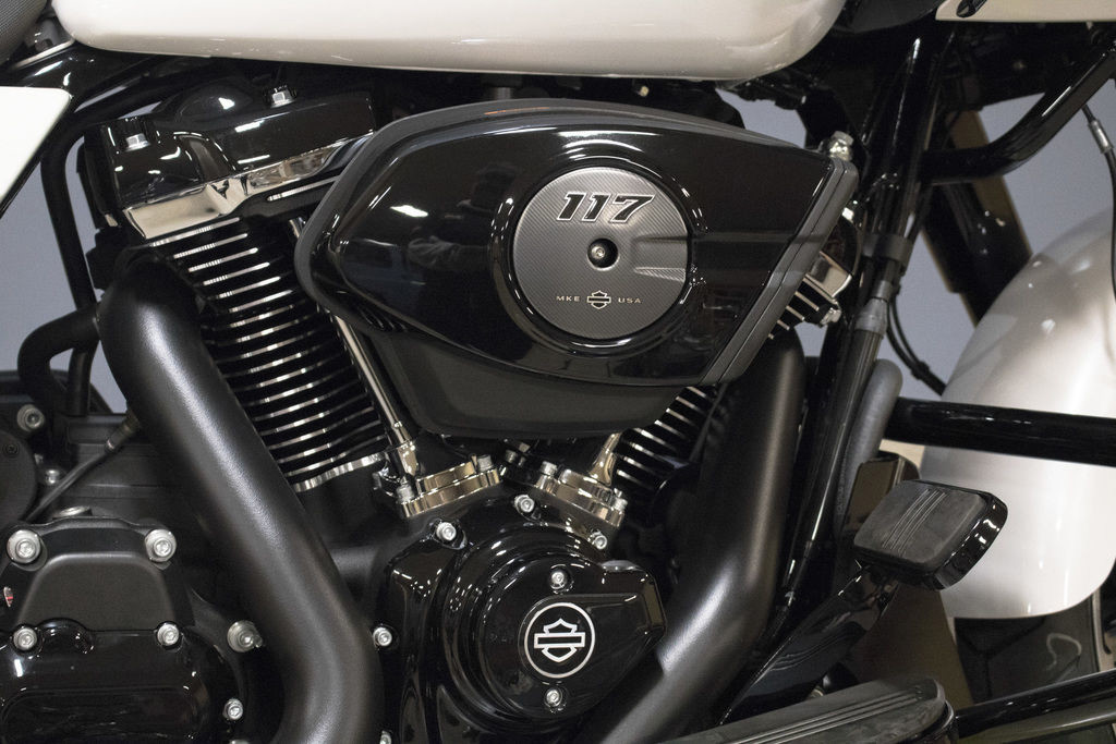 Road Glide®