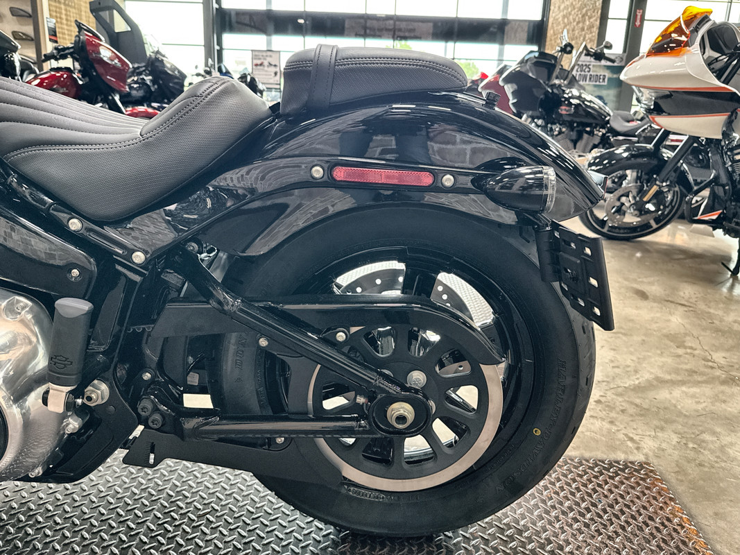 Street Bob®