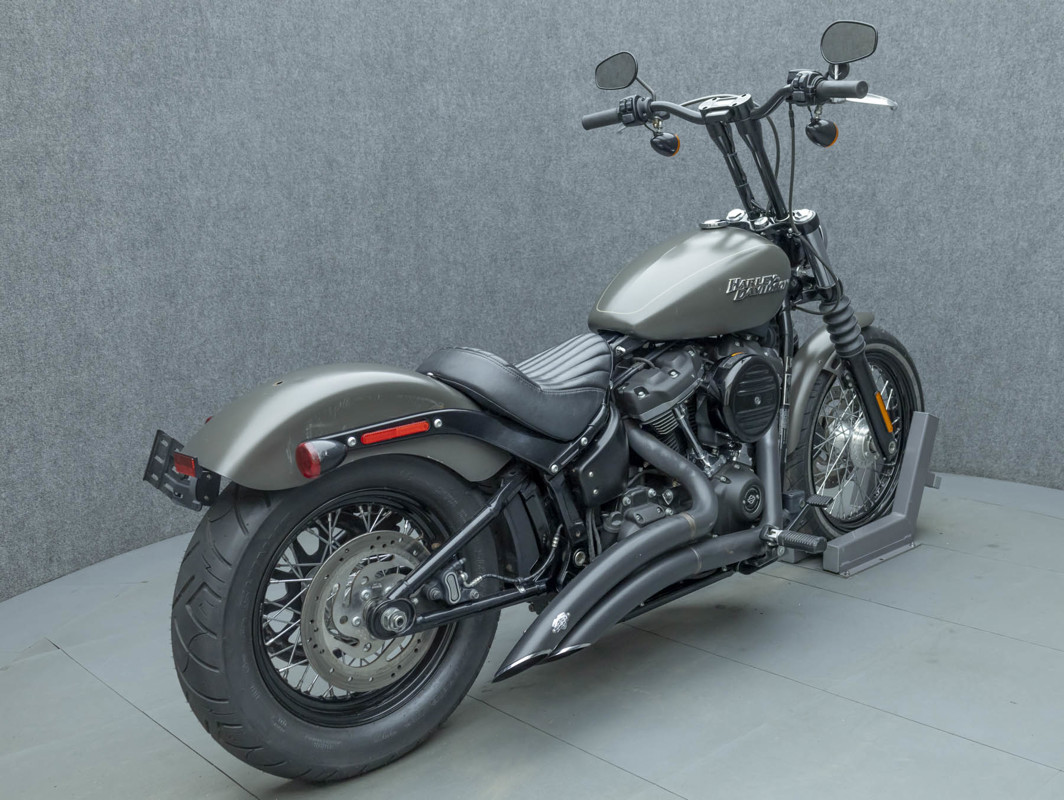 Softail® Street Bob®