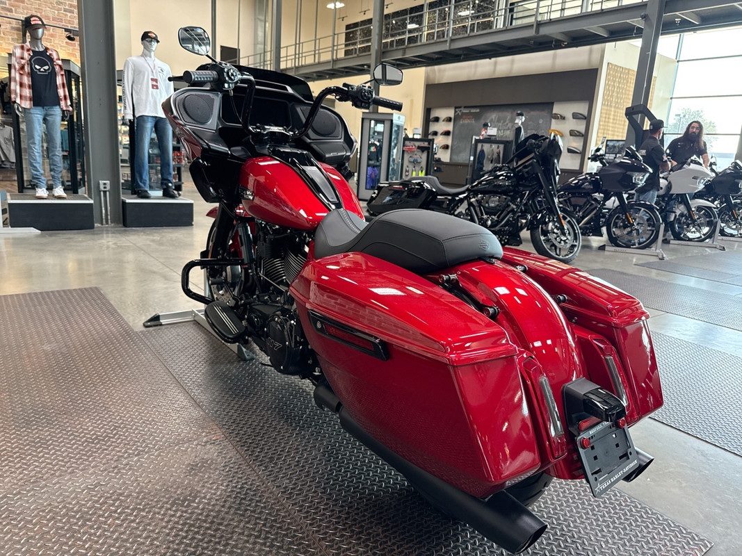 Road Glide®