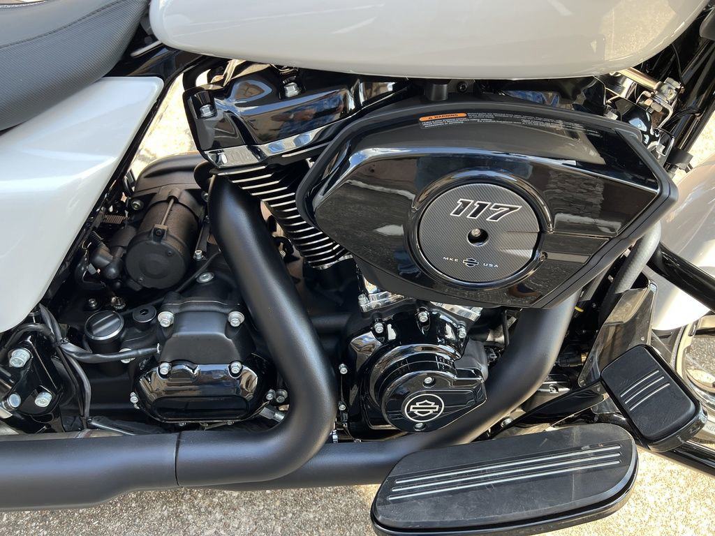 Road Glide®