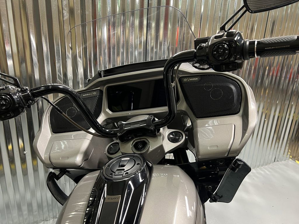 CVO® Road Glide®