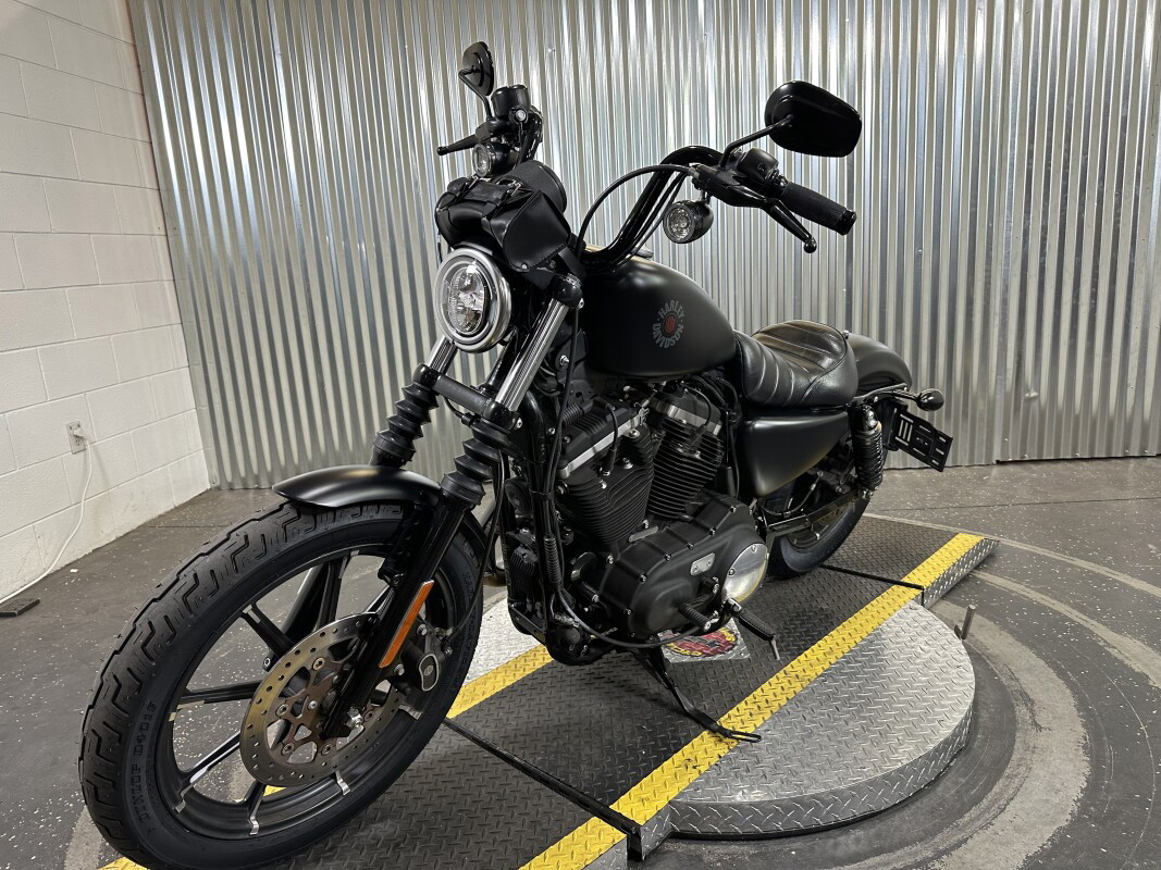 Iron 883®