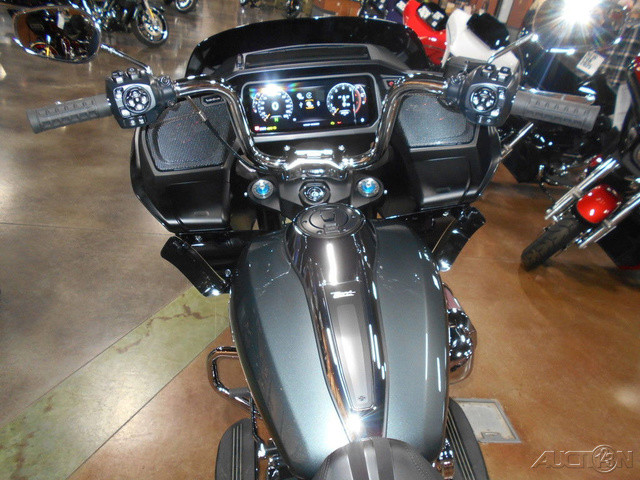 Road Glide®