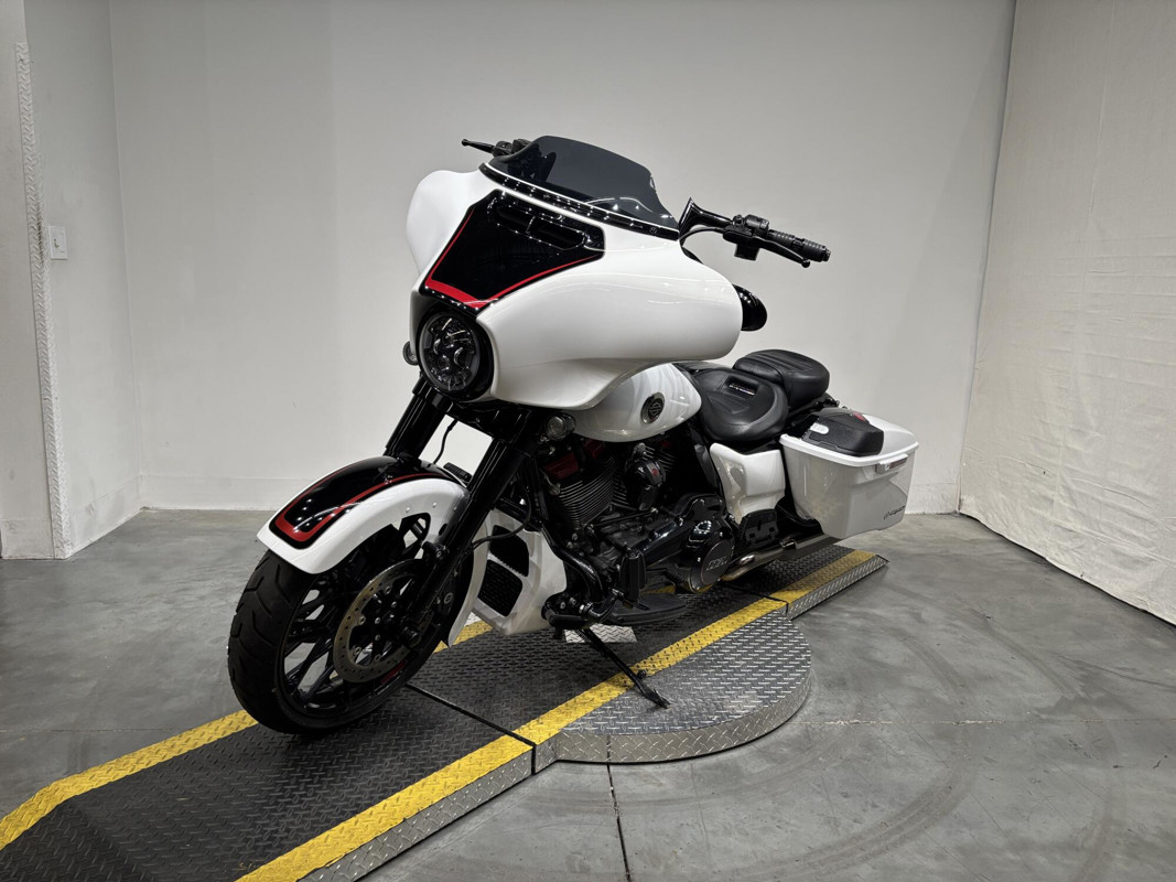 CVO® Street Glide®