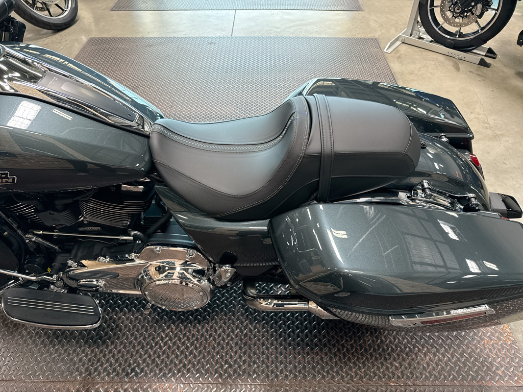 Road Glide®