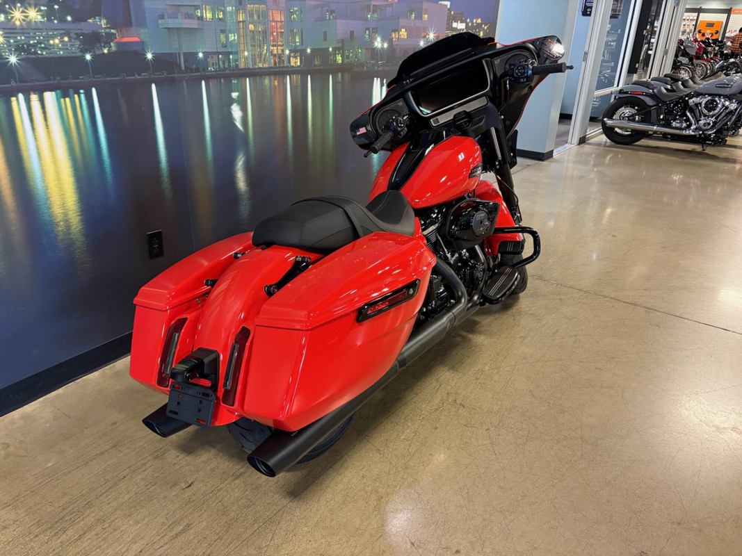 Street Glide®