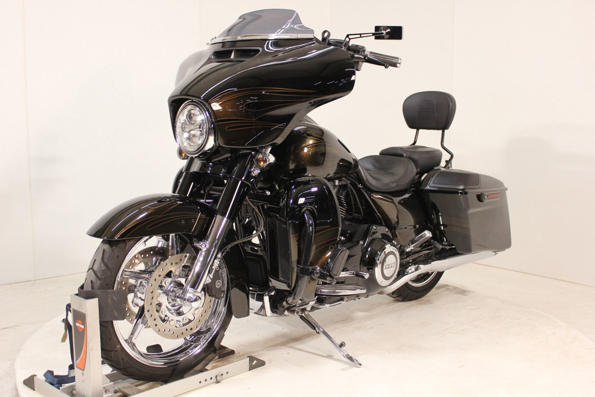 CVO® Street Glide®
