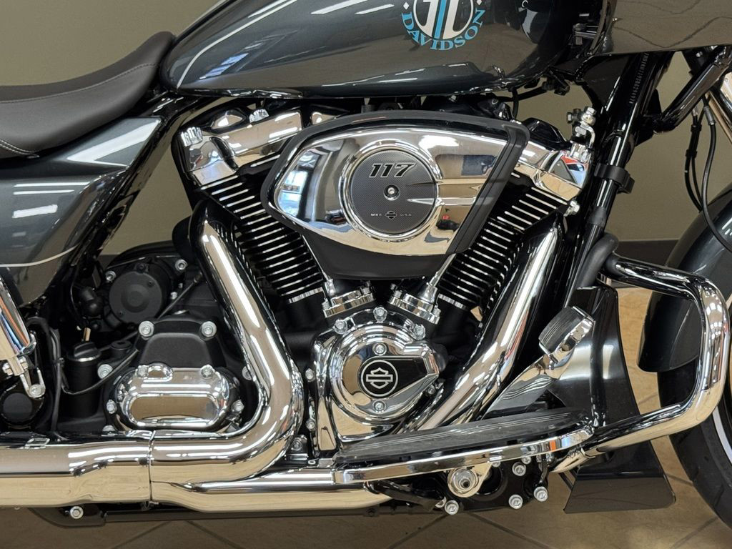 Road Glide®