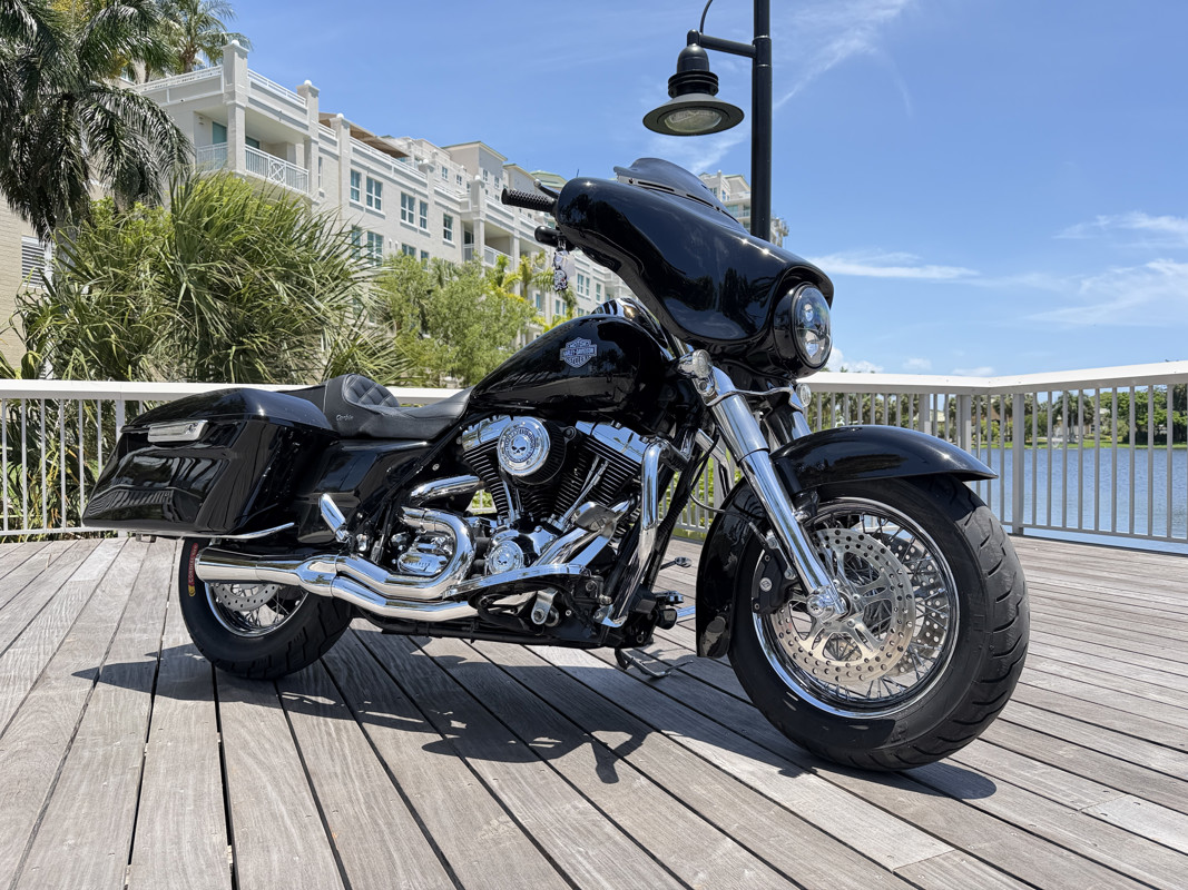 Street Glide®