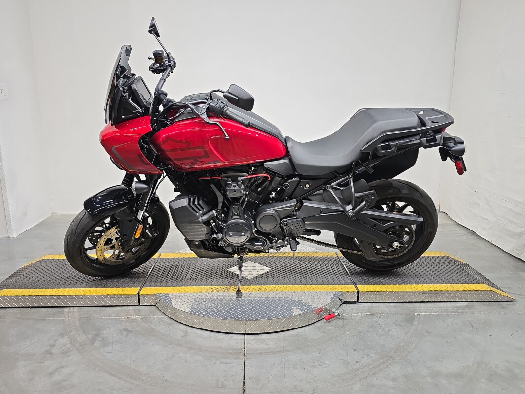 Pan America® 1250 ST