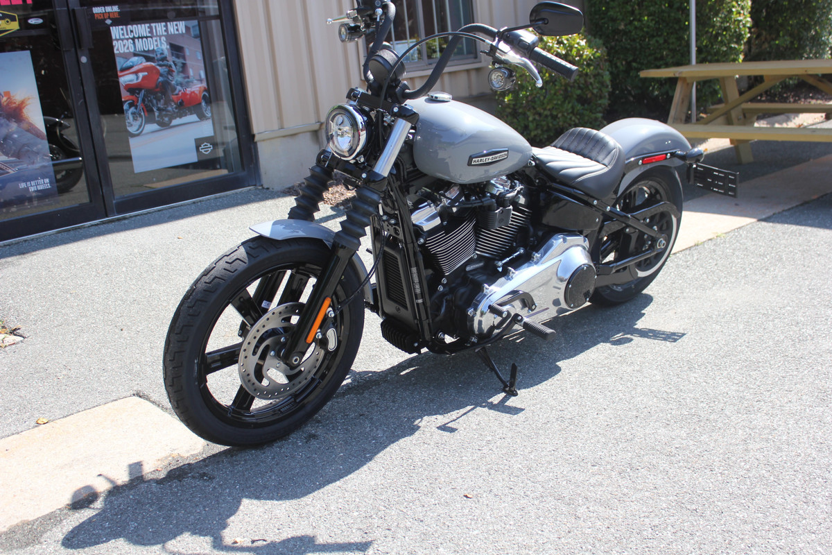 Street Bob®