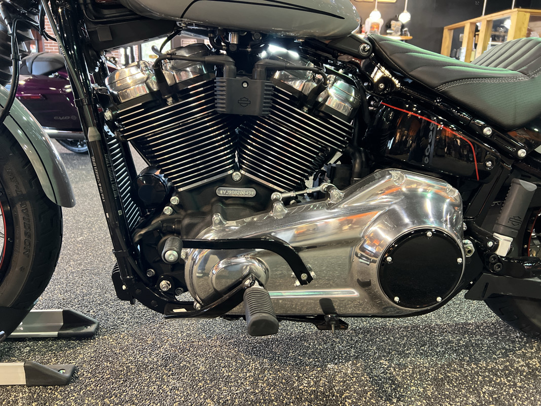 Street Bob®