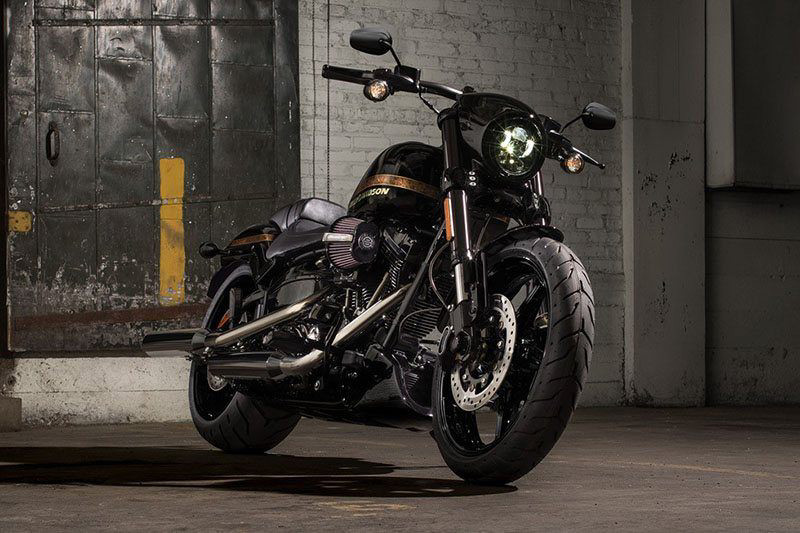 CVO® Pro Street Breakout®