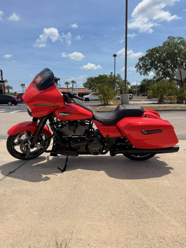 Street Glide®