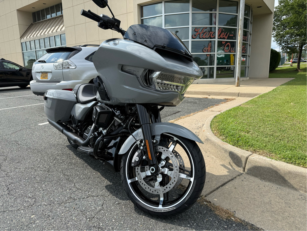 Road Glide®