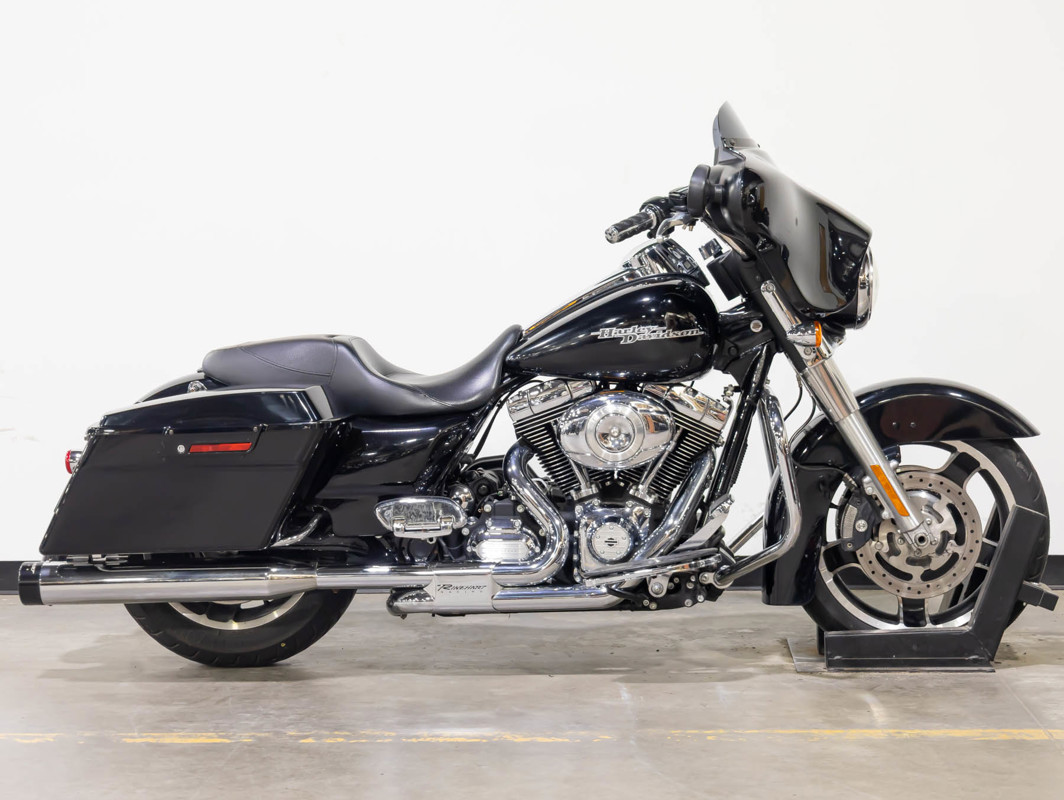 Street Glide®