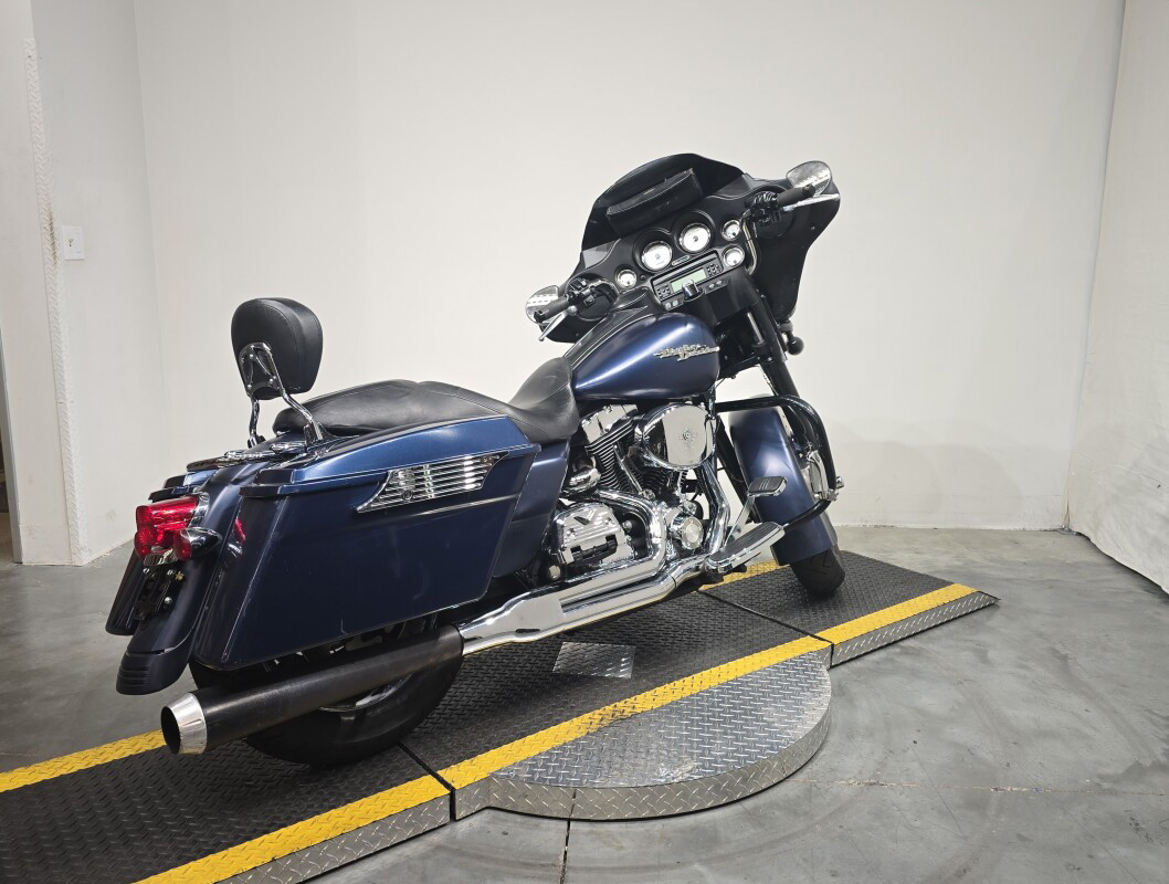Street Glide®