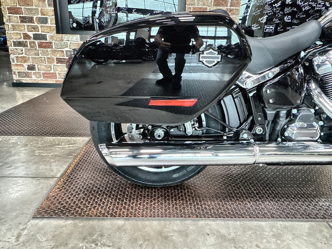 Low Rider® ST