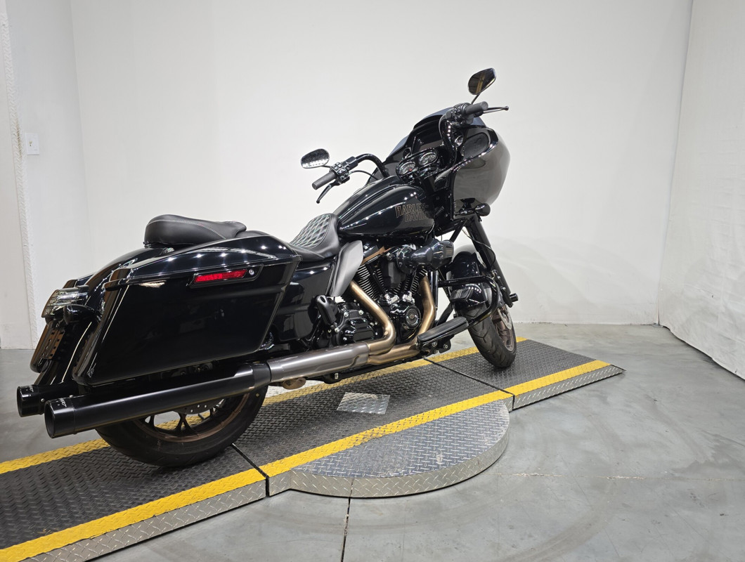 Road Glide® ST