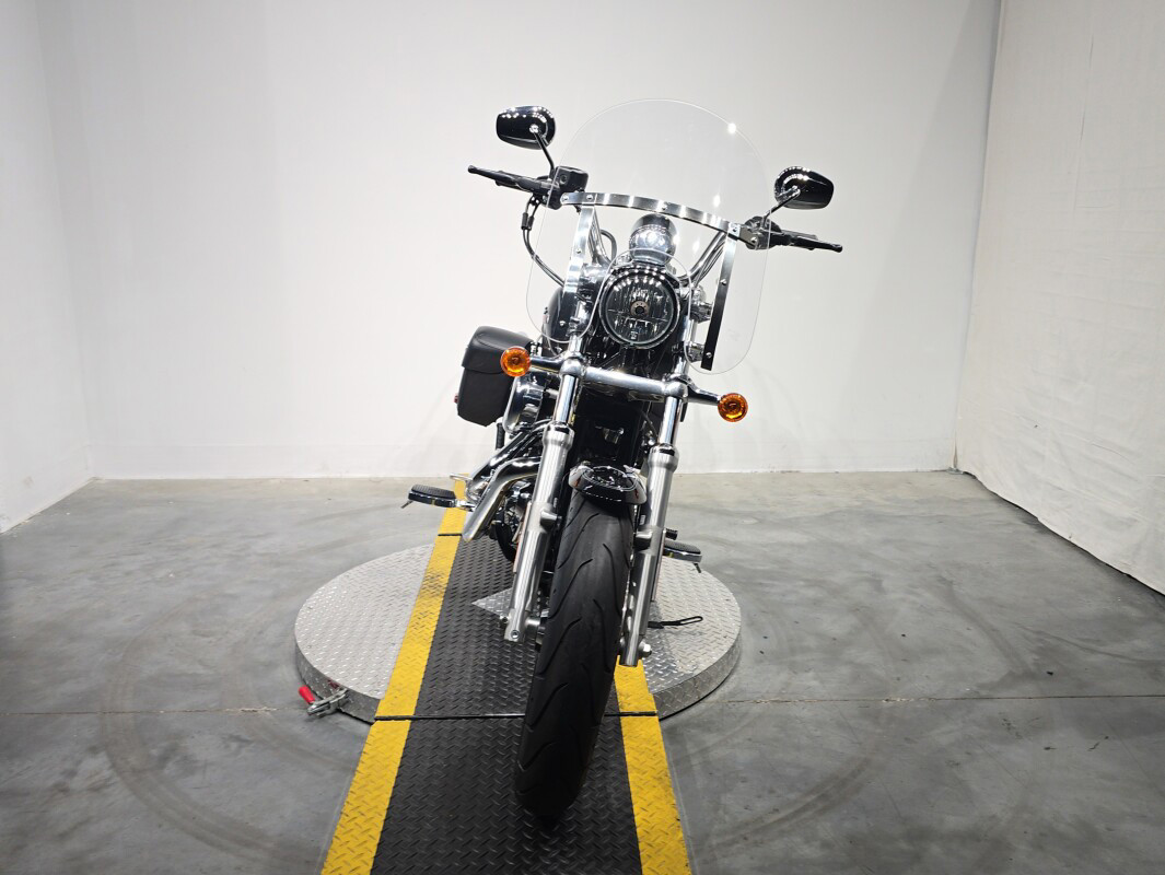 Sportster® SuperLow® 1200T