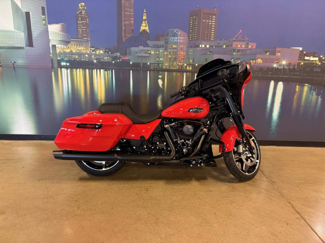 Street Glide®