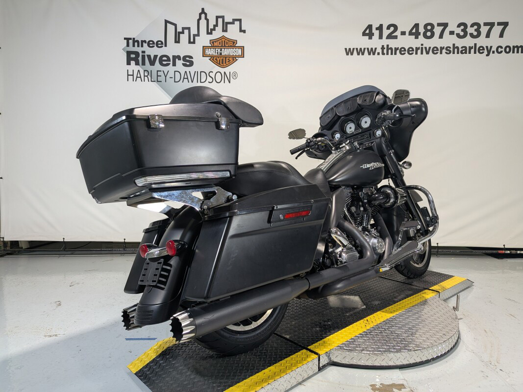 Street Glide®