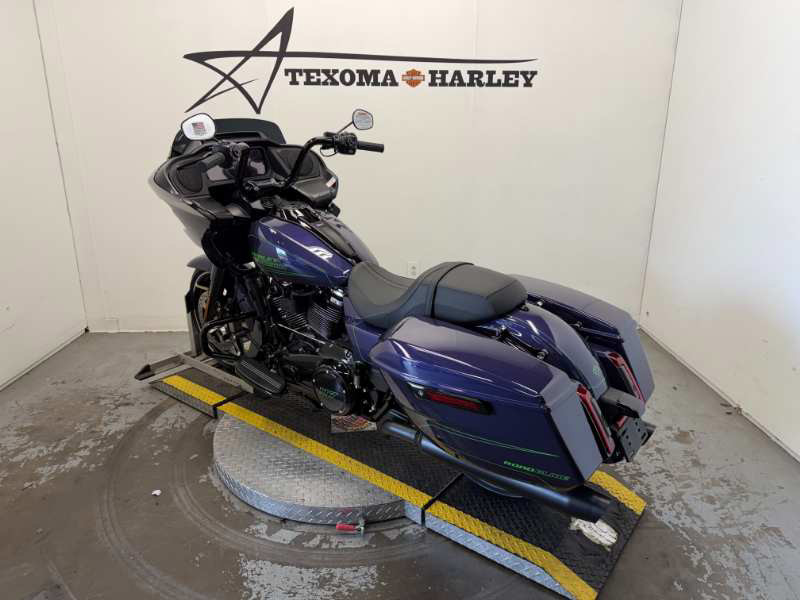 Road Glide®