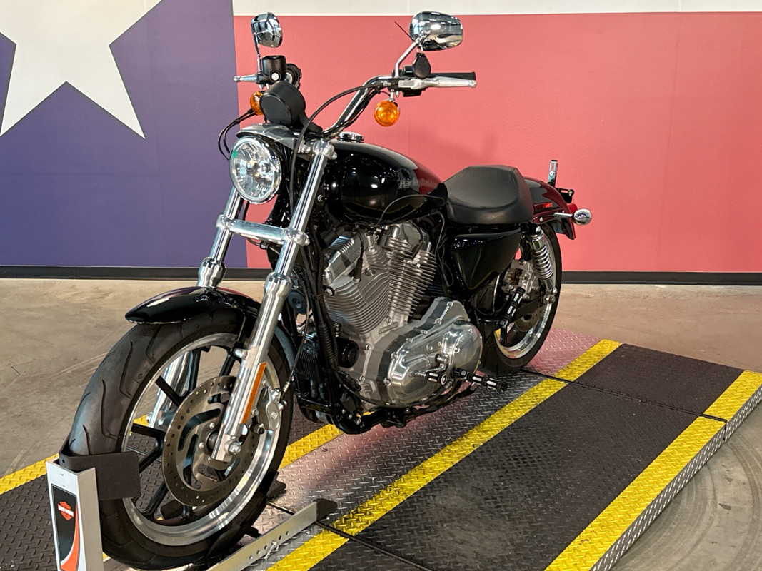 Sportster® SuperLow®