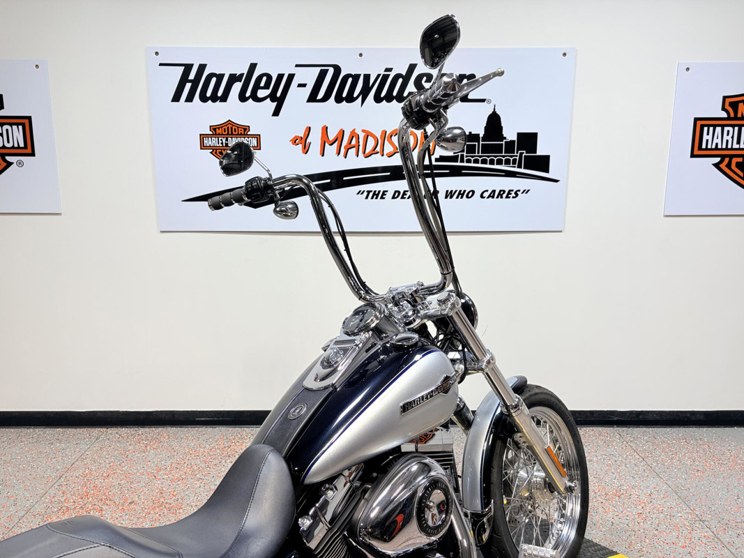 Dyna® Super Glide Custom